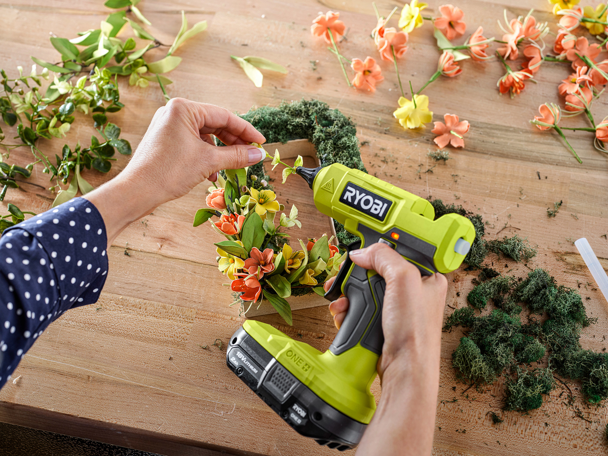 18V ONE+ GLUE GUN | RYOBI