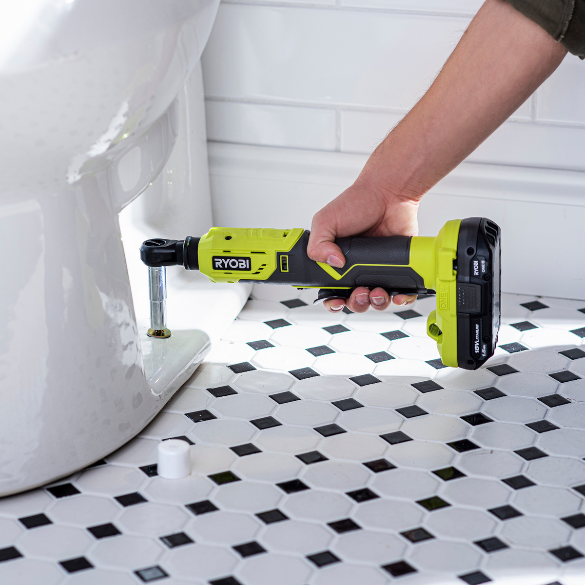 18V ONE+ 3/8″ RATCHET | RYOBI