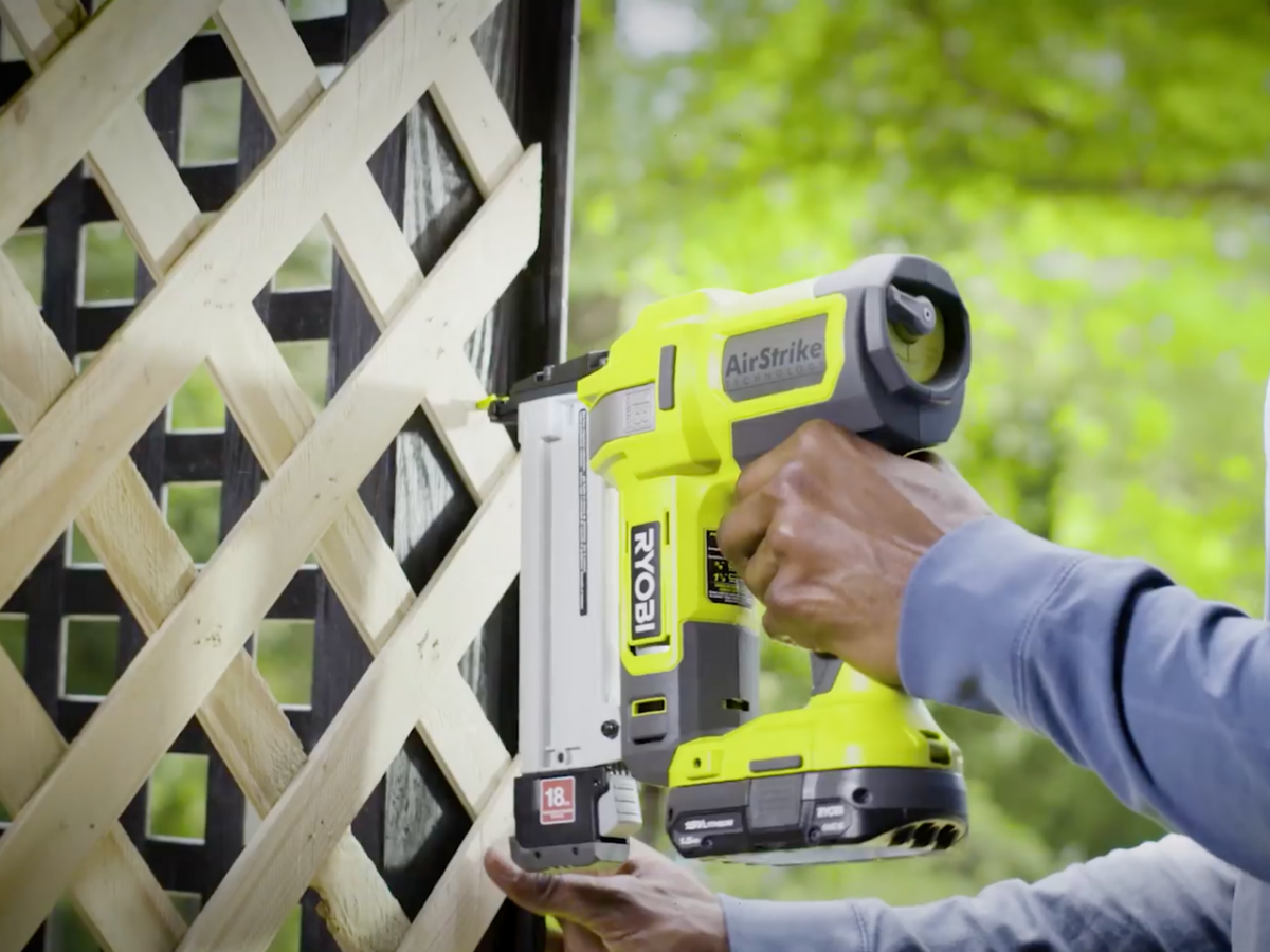 18V ONE+ AIRSTRIKE 18GA NARROW CROWN STAPLER | RYOBI
