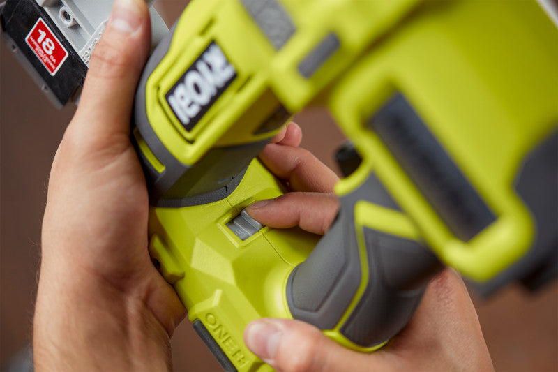 18V ONE+ AIRSTRIKE 18GA NARROW CROWN STAPLER KIT | RYOBI