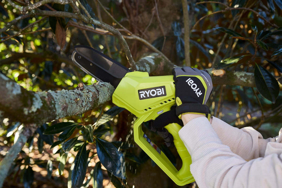 12V 6″ PRUNING CHAINSAW | RYOBI