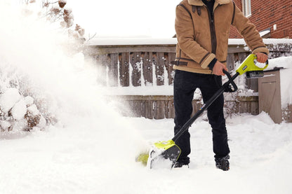 18V ONE+ 10″ SNOW SHOVEL KIT | RYOBI