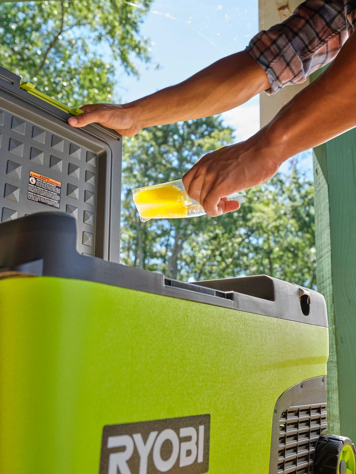 18V ONE+ 24Q HYBRID POWER COOLER | RYOBI