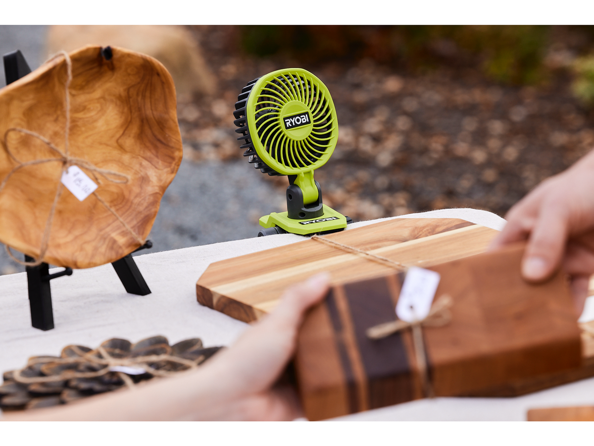 USB LITHIUM CLAMP FAN KIT | RYOBI