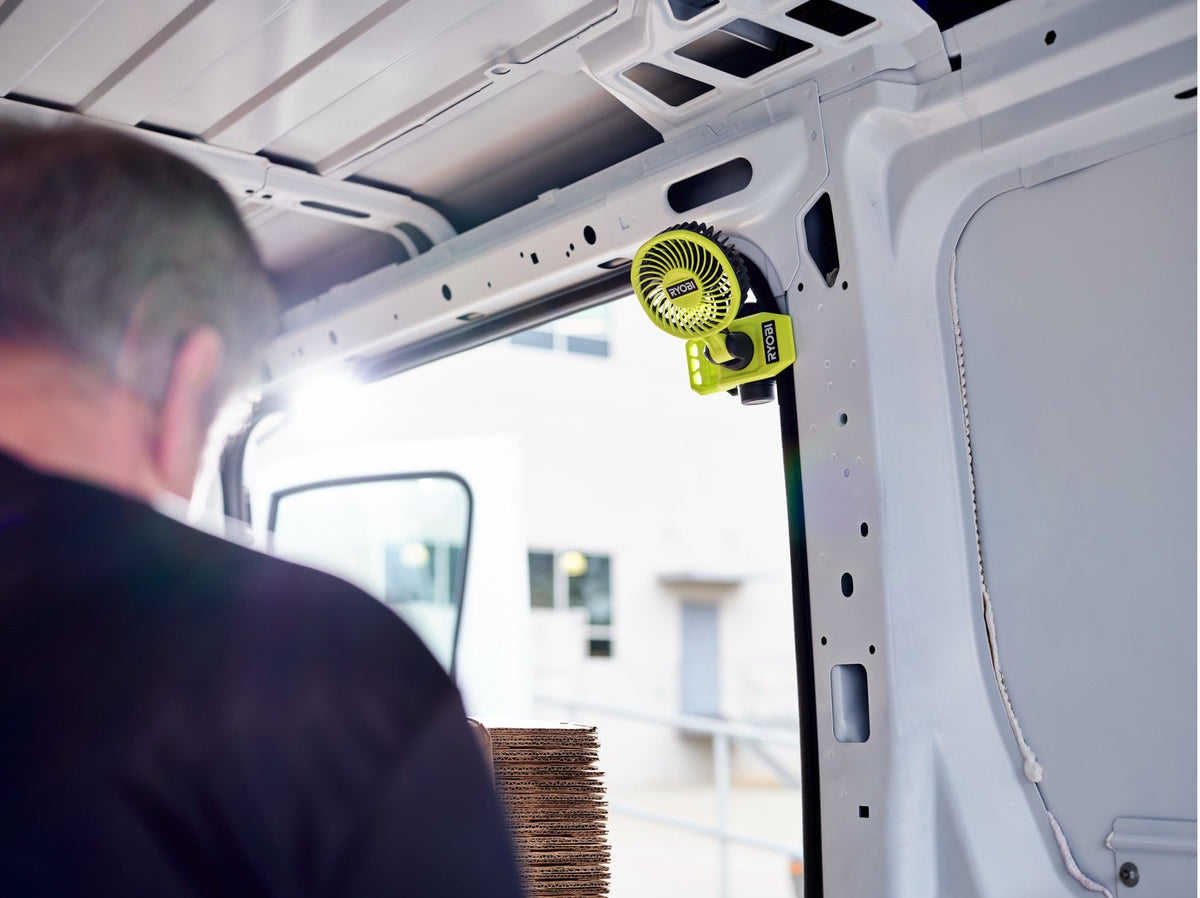 USB LITHIUM CLAMP FAN KIT | RYOBI