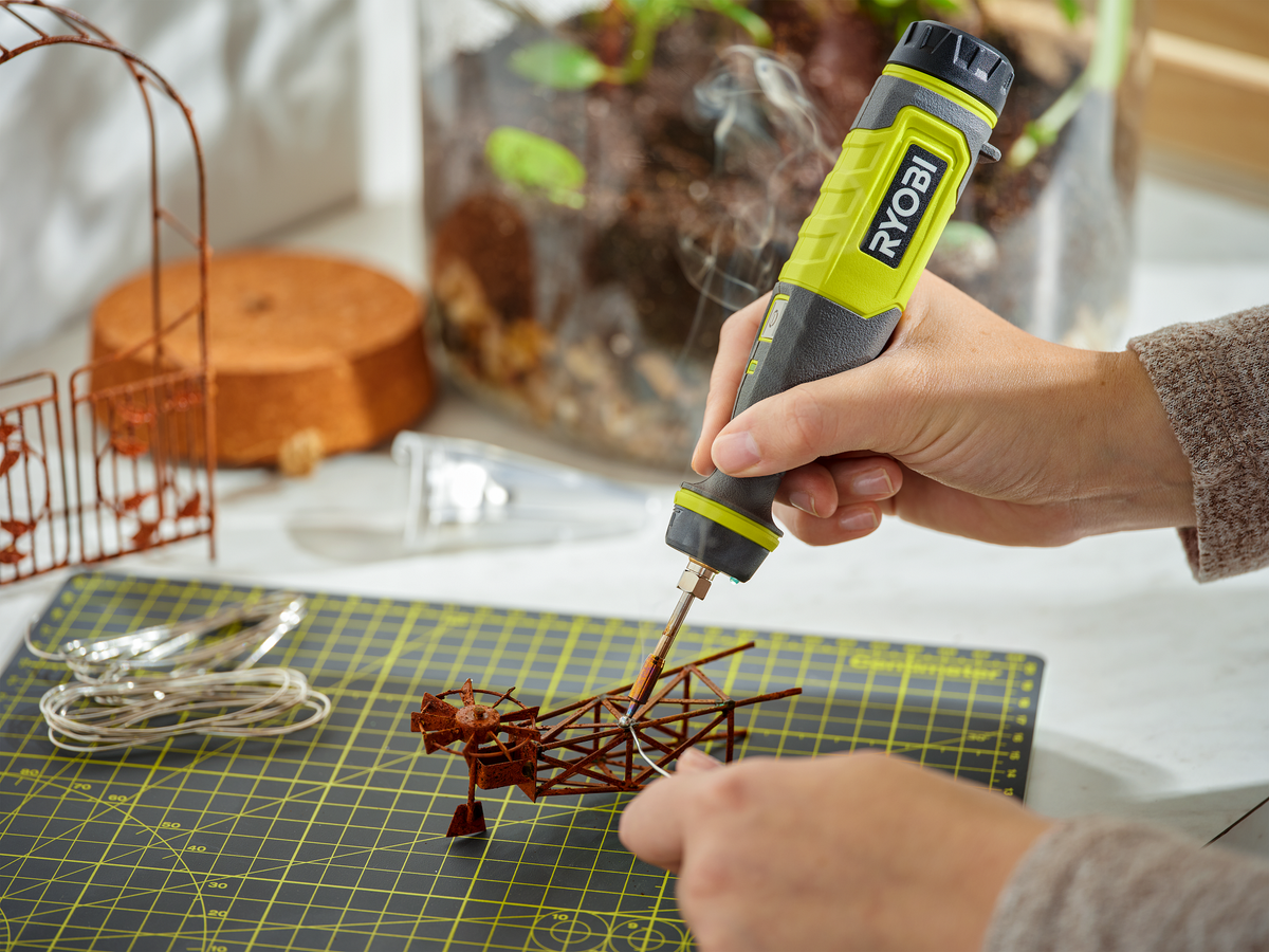 USB LITHIUM SOLDERING PEN KIT | RYOBI