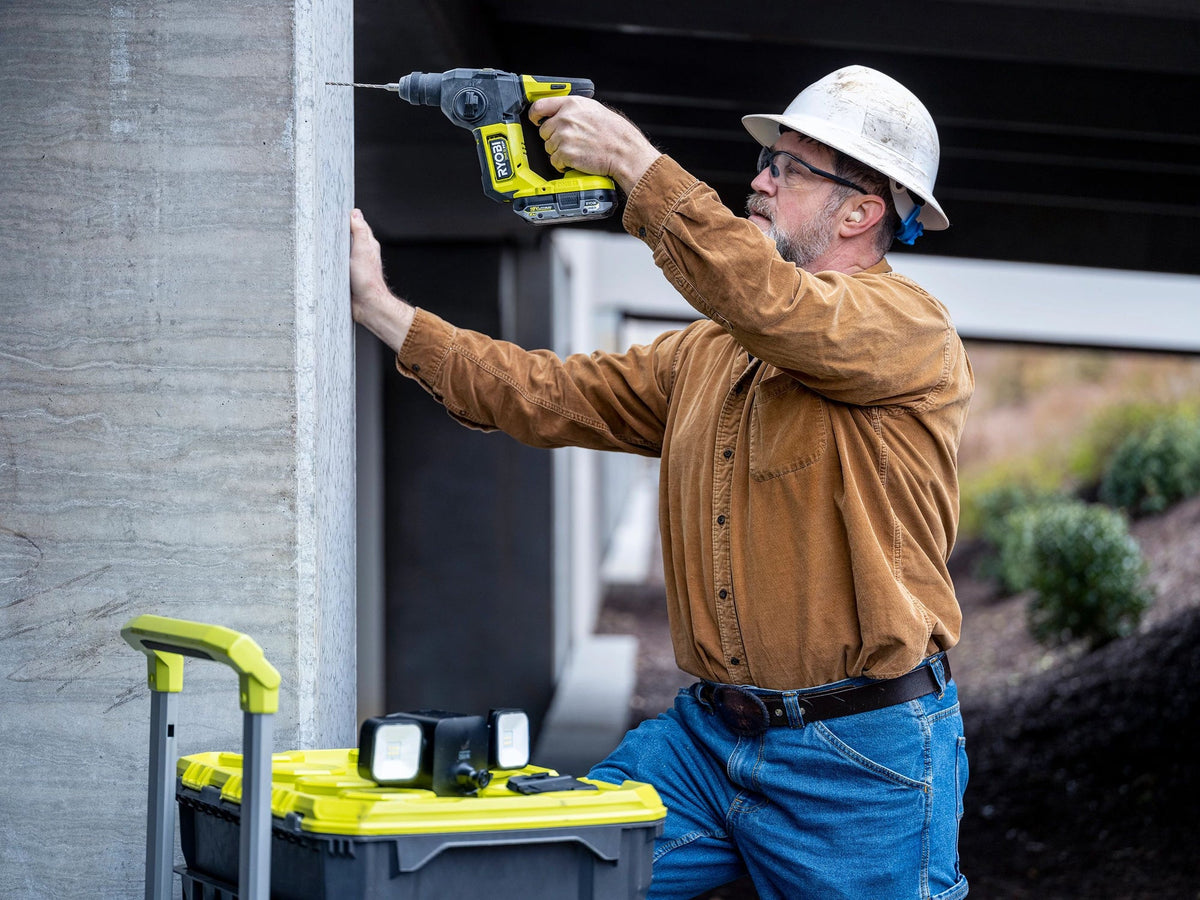18V ONE+ HP COMPACT BRUSHLESS 5/8″ SDS-PLUS ROTARY HAMMER | RYOBI