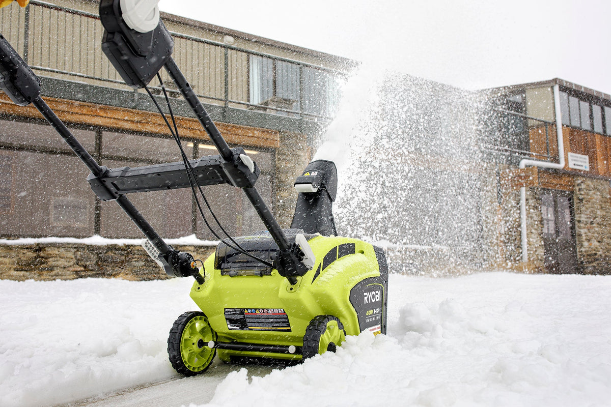 40V HP BRUSHLESS 21″ SNOW THROWER KIT | RYOBI