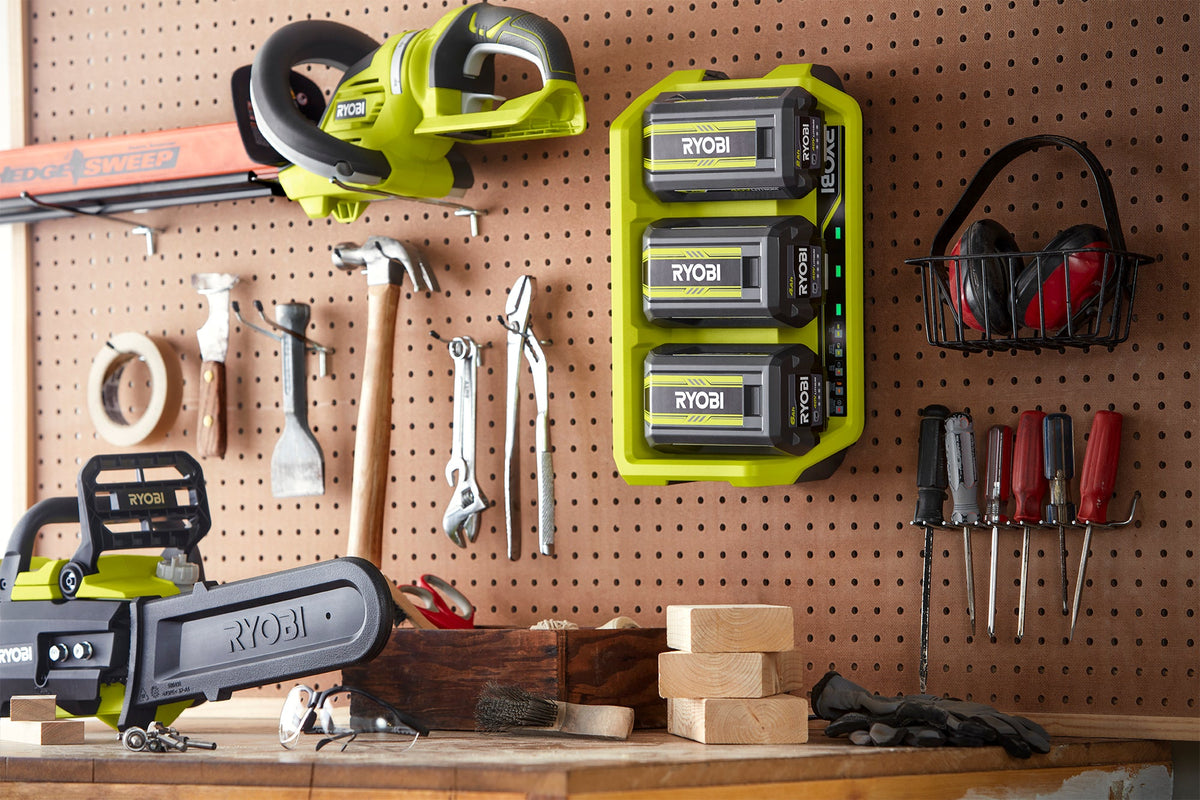 40V 3-PORT SEQUENTIAL FAST CHARGER | RYOBI