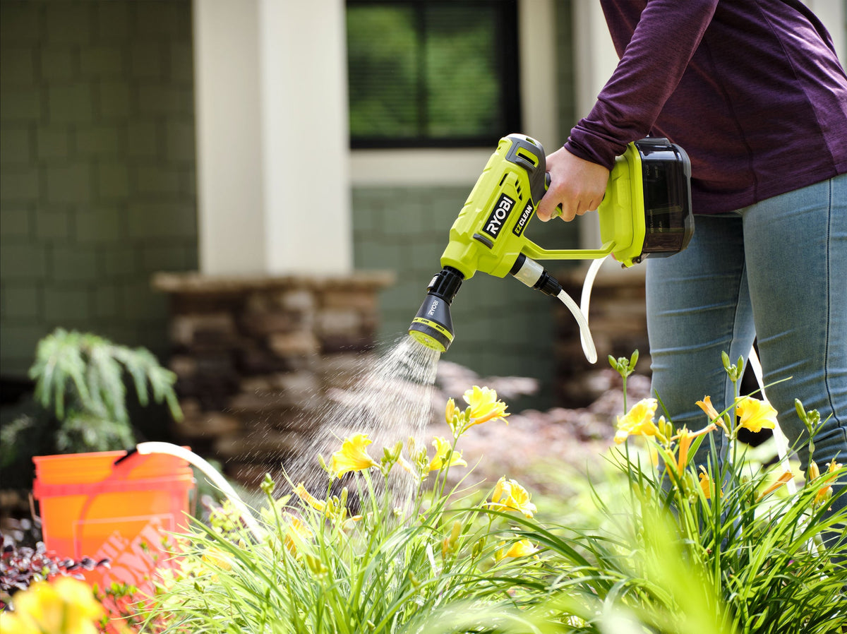 EZCLEAN GARDEN HOSE SPRAY HEAD | RYOBI