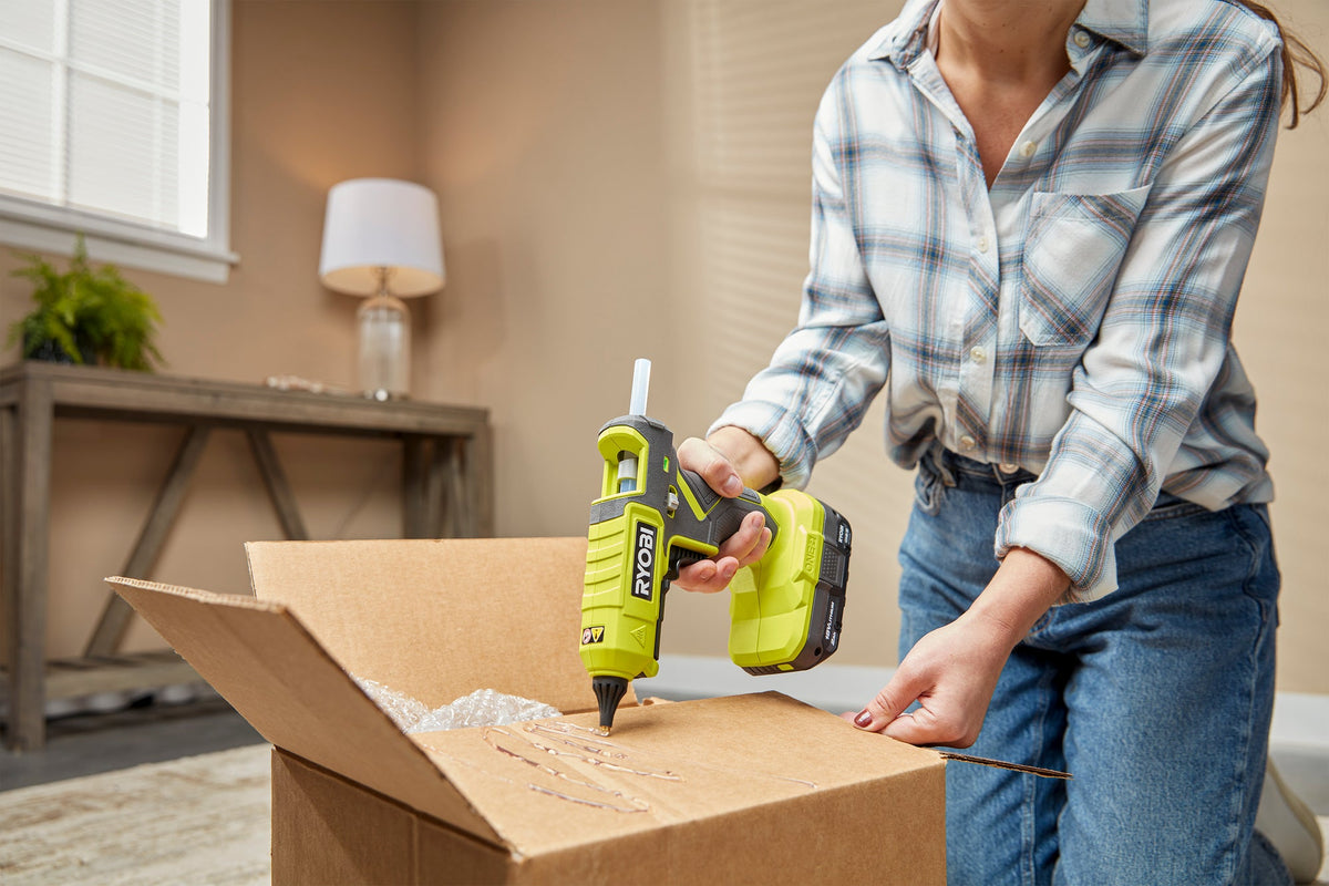 18V ONE+ DUAL TEMPERATURE GLUE GUN KIT | RYOBI