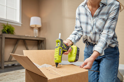 18V ONE+ DUAL TEMPERATURE GLUE GUN KIT | RYOBI