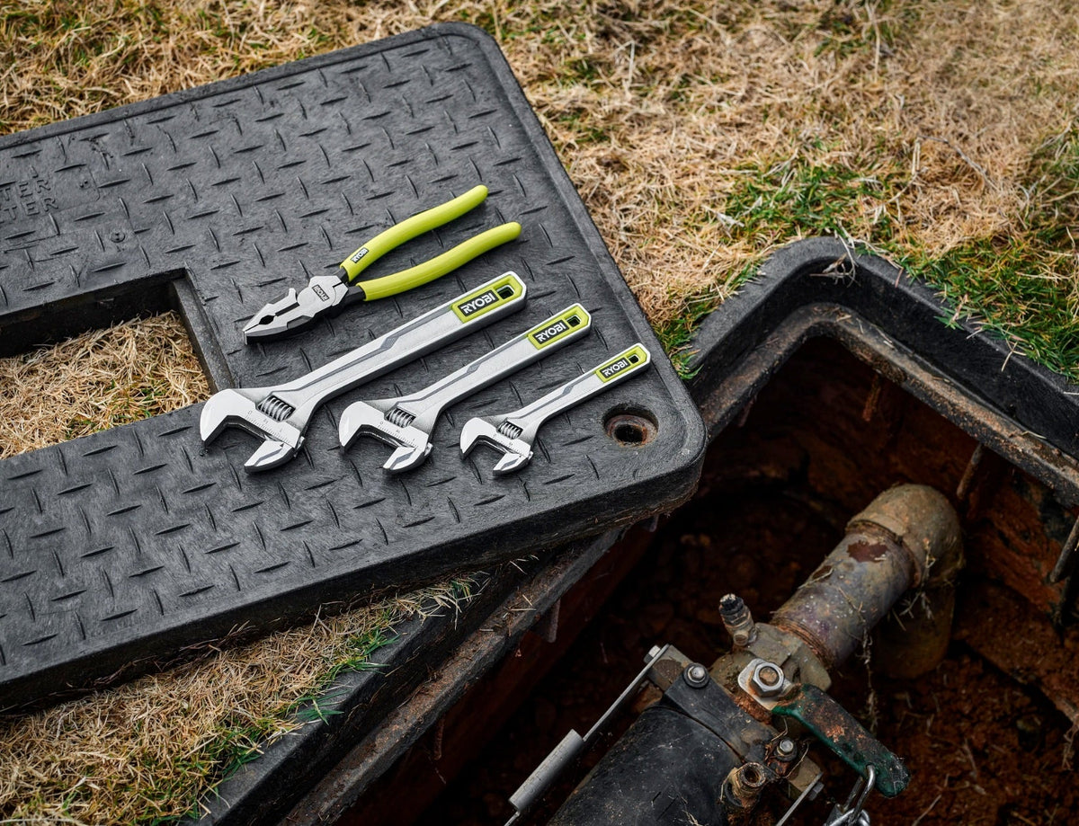 8″ HIGH LEVERAGE LINESMAN PLIER | RYOBI