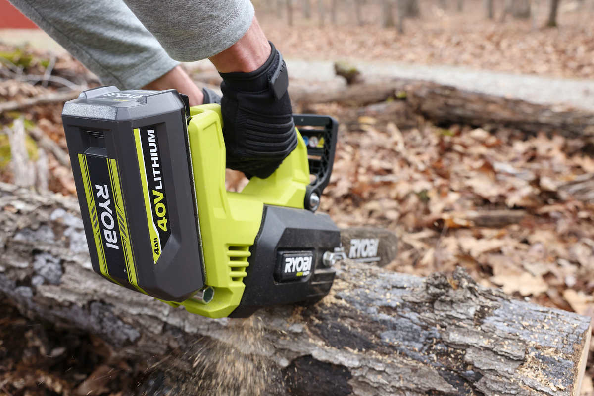 40V HP BRUSHLESS 12″ TOP HANDLE CHAINSAW KIT | RYOBI