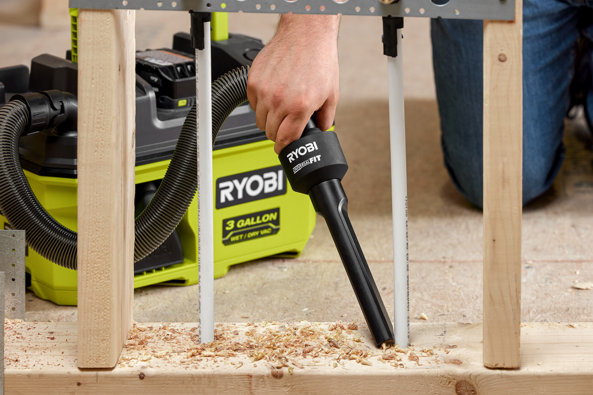 UNIVERSALFIT WET/DRY CREVICE TOOL | RYOBI